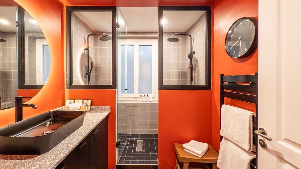 Photo of Bathroom in Quartier de la Folie-Mericourt