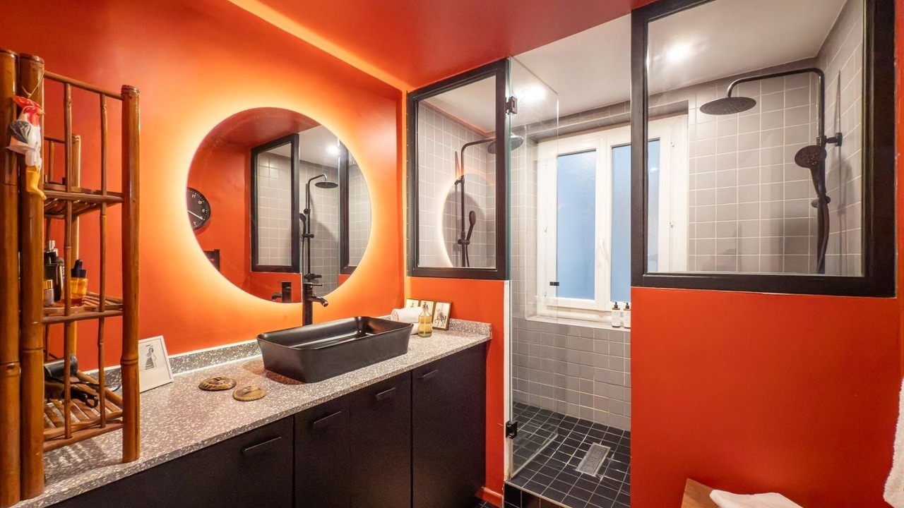 Photo of Bathroom in Quartier de la Folie-Mericourt