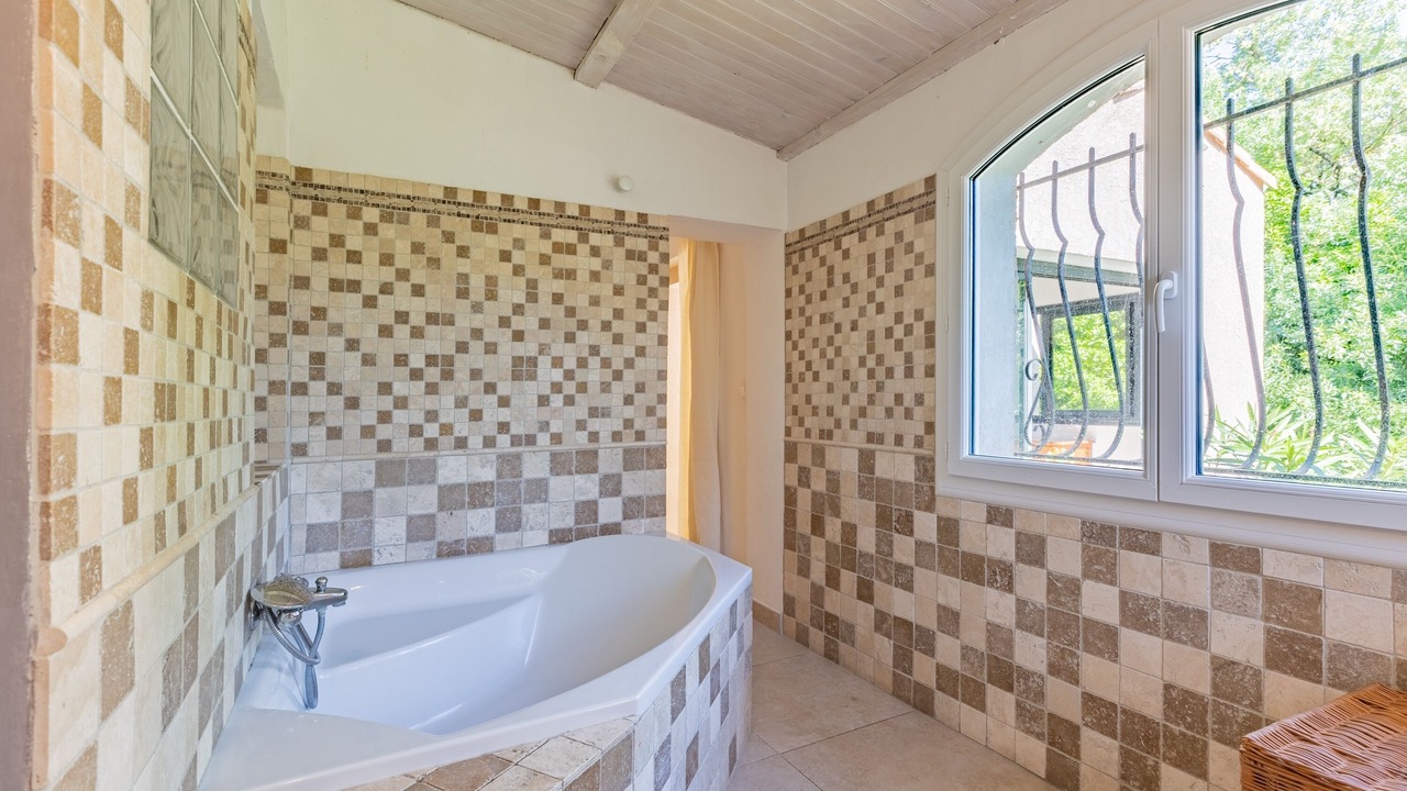 Photo of Bathroom in Gignac