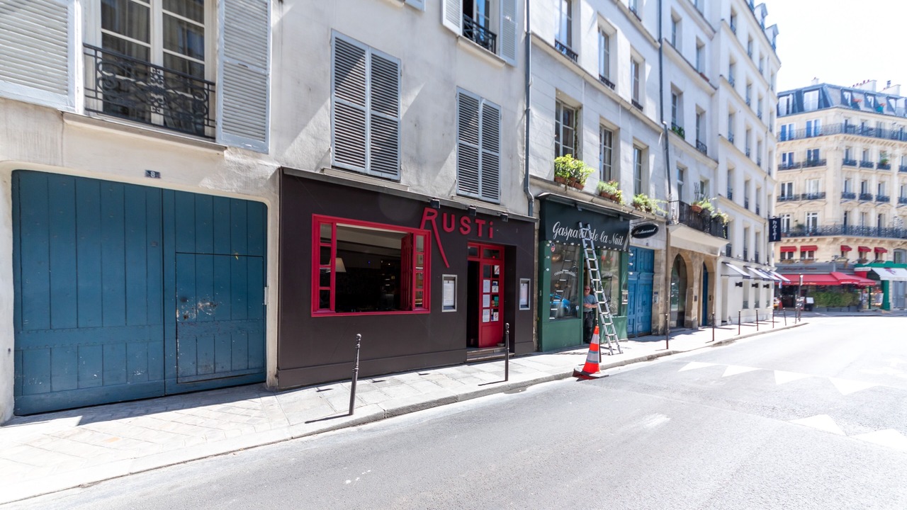 Photo of Outdoor in Arsenal