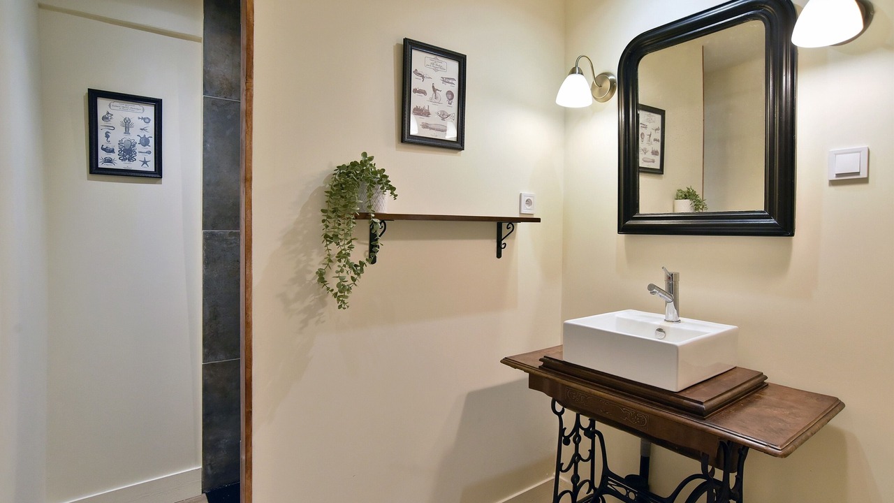 Photo of Bathroom in Saint-Samson-sur-Rance