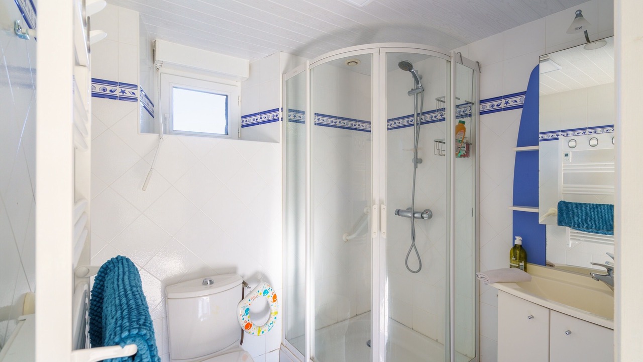 Photo of Bathroom in Plomodiern