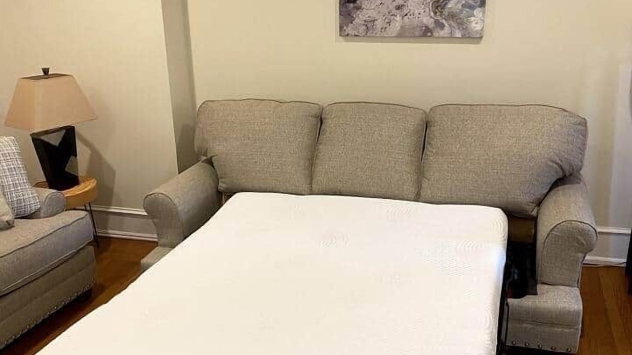 Photo of Bedroom in Foxcroft Square