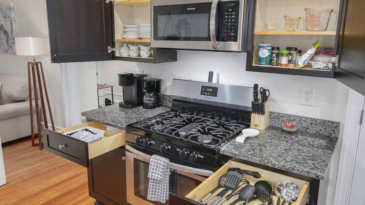 Photo of Kitchen in Foxcroft Square