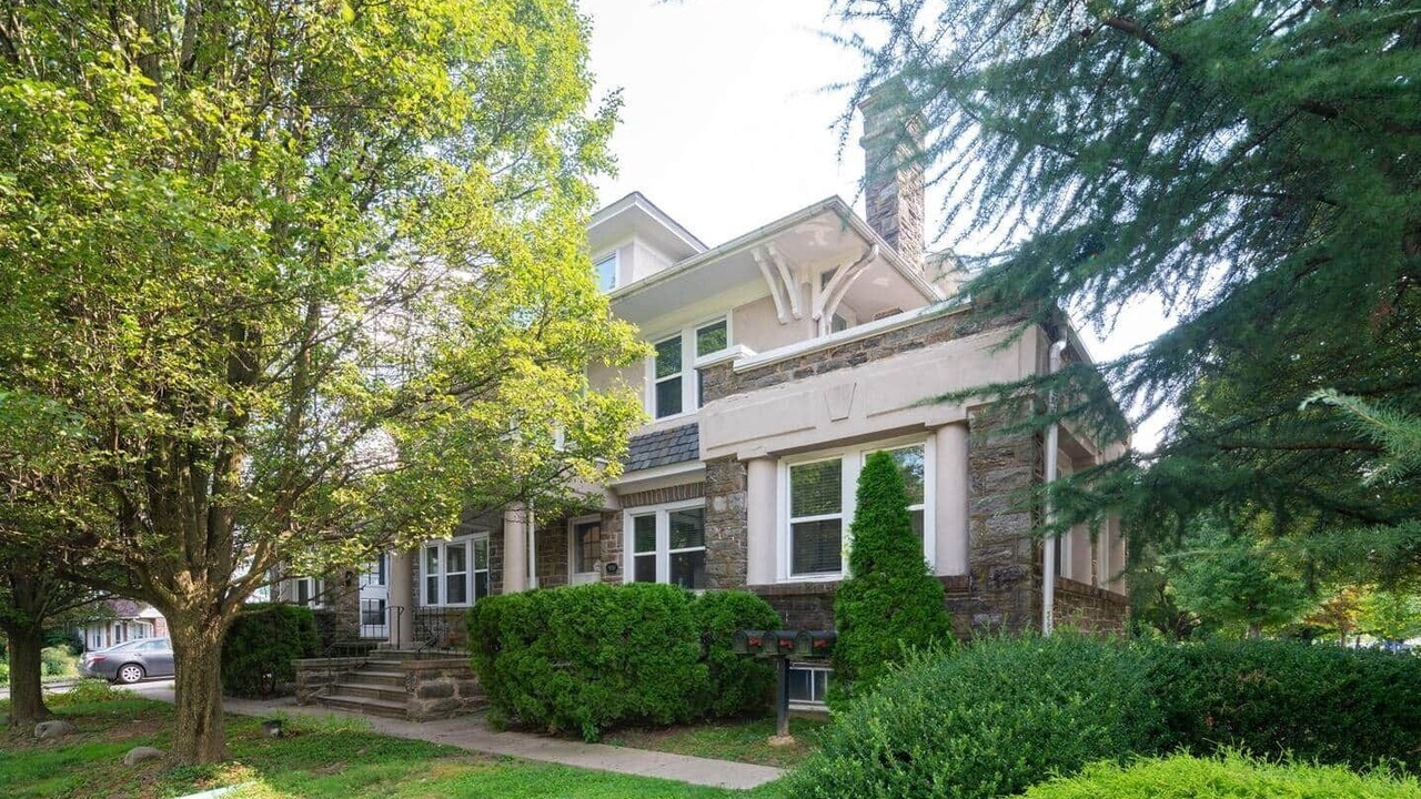 Photo of Outdoor in Foxcroft Square
