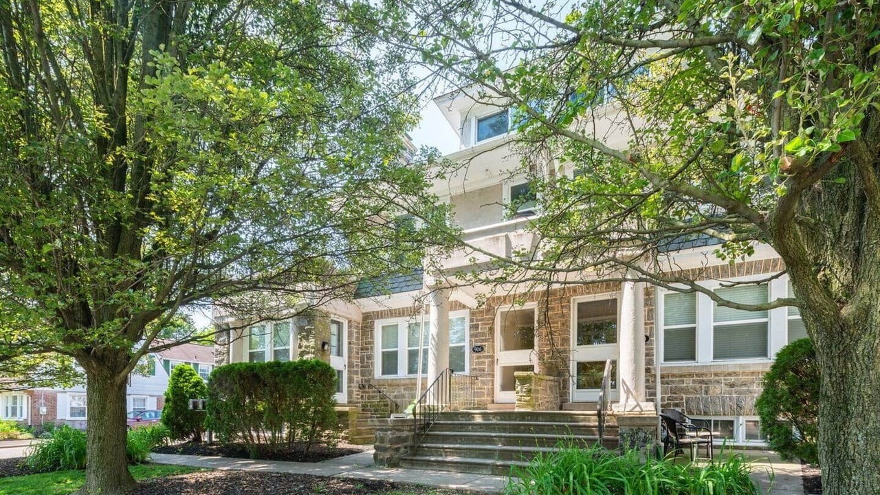 Photo of Outdoor in Foxcroft Square