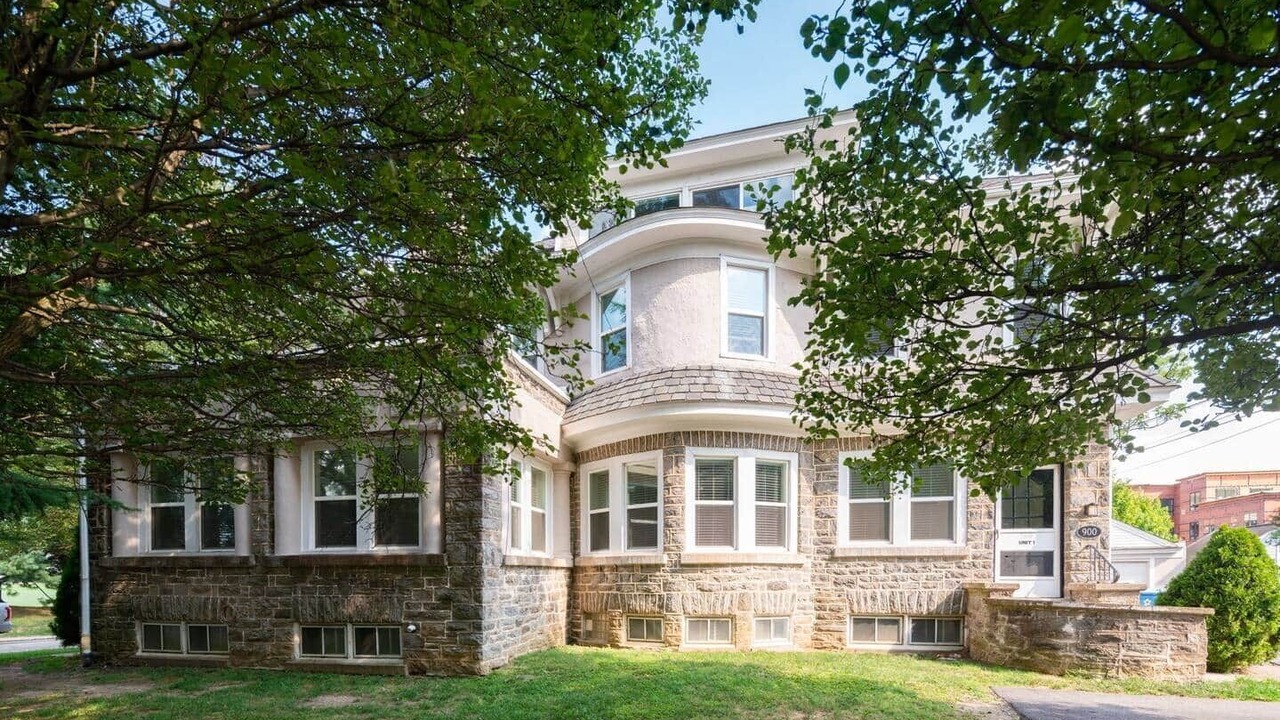 Photo of Outdoor in Foxcroft Square