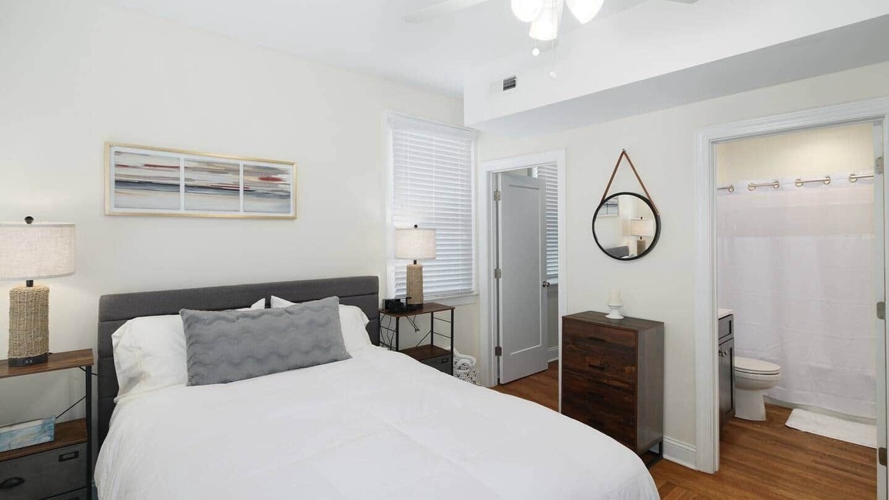 Photo of Bedroom in Foxcroft Square
