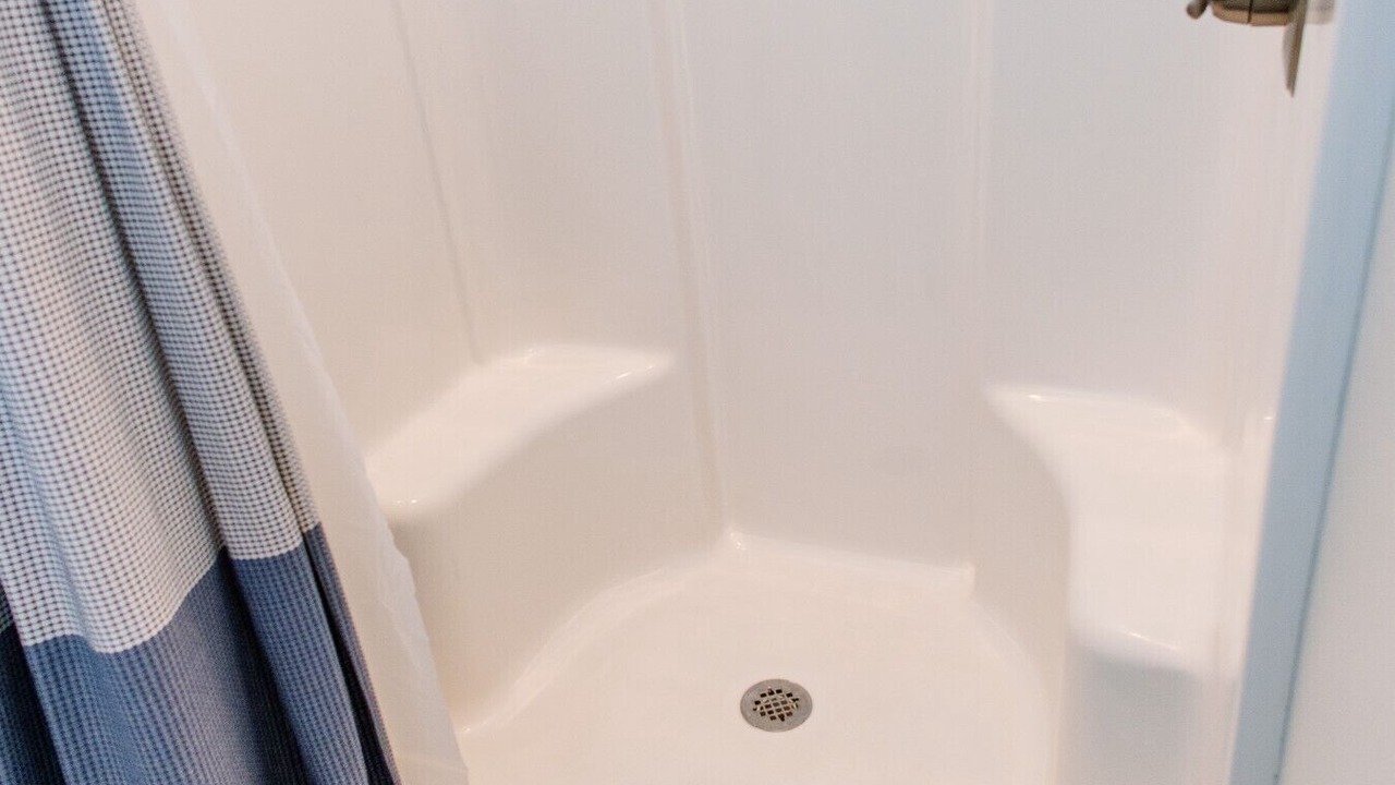 Photo of Bathroom in Sabine Pass