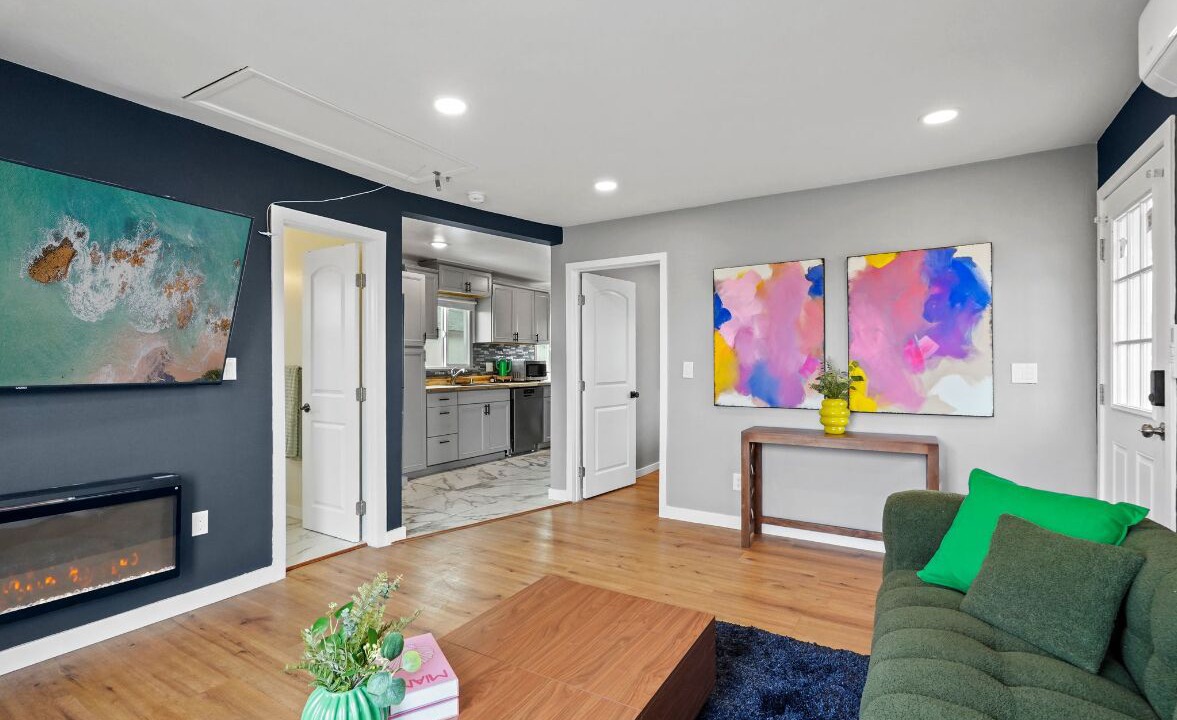 Photo of Livingroom in Hawthorne