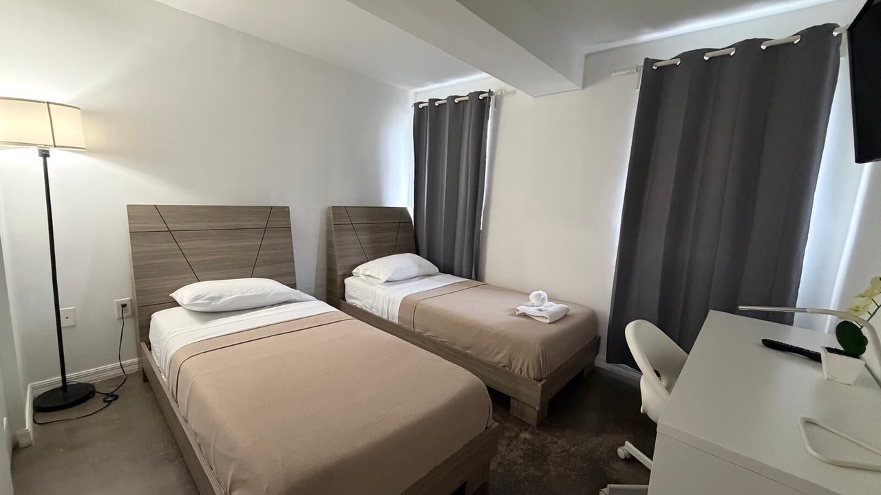 Photo of Bedroom in Hialeah