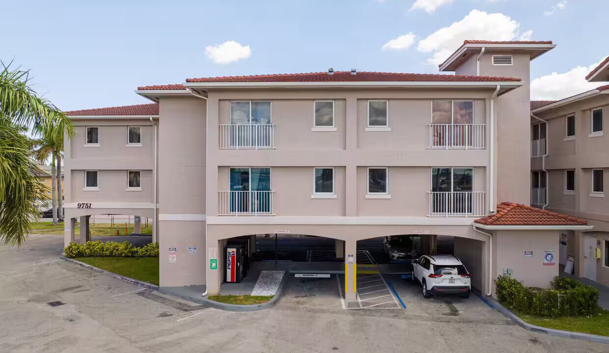Photo of Outdoor in Hialeah