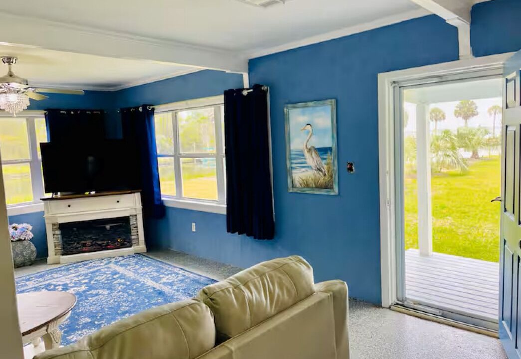 Photo of Livingroom in Elberta