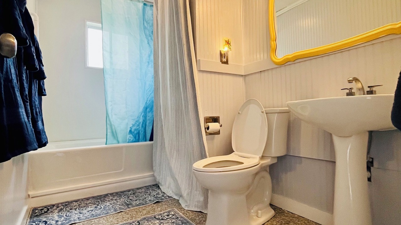 Photo of Bathroom in Elberta