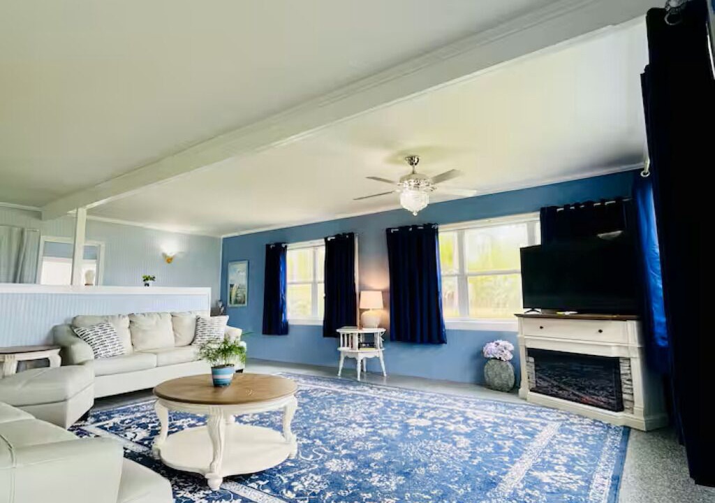 Photo of Livingroom in Elberta