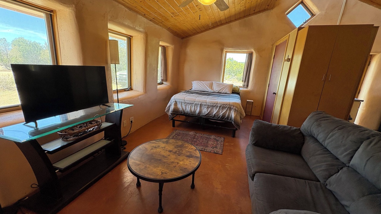 Photo of Livingroom in McIntosh