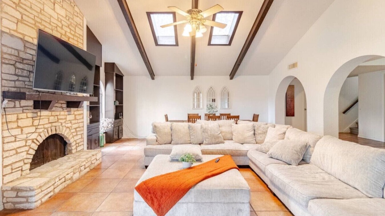Photo of Livingroom in Leon Valley