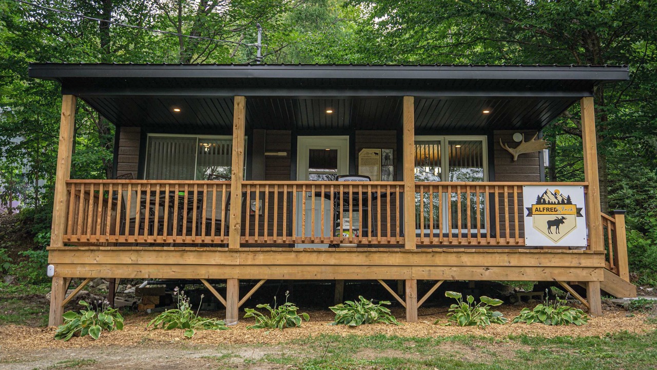 Photo of Outdoor in Frampton