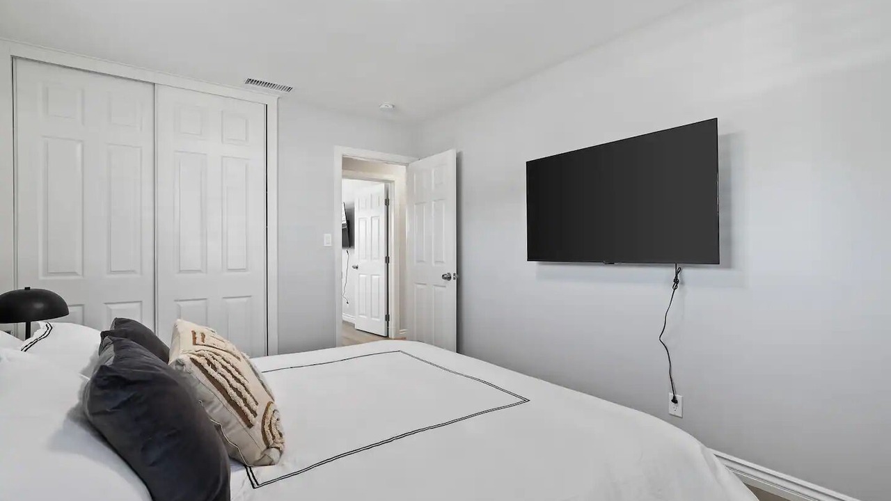 Photo of Bedroom in North Tustin