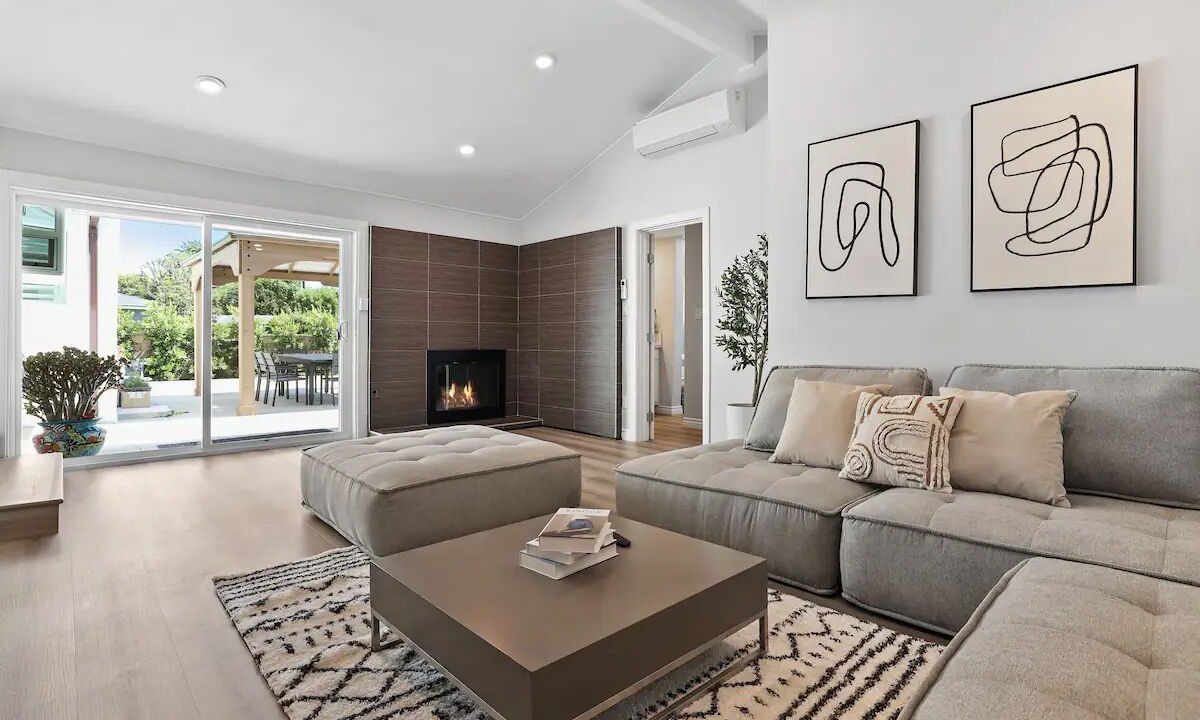 Photo of Livingroom in North Tustin
