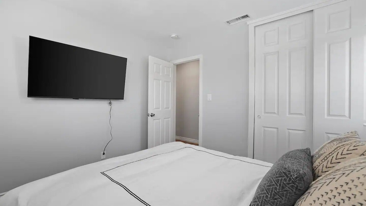 Photo of Bedroom in North Tustin