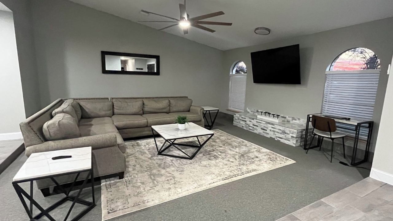 Photo of Livingroom in Northeast Houston