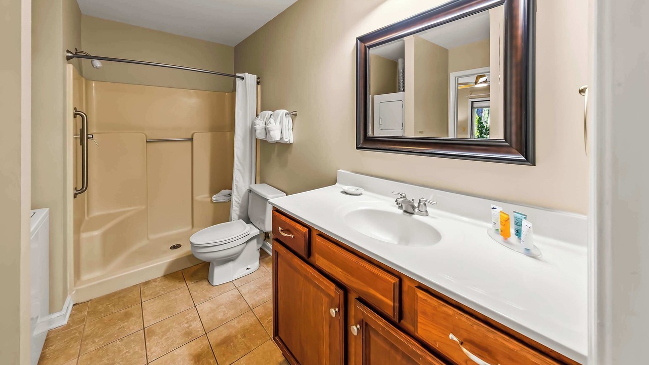 Photo of Bathroom in Fairfield Harbour