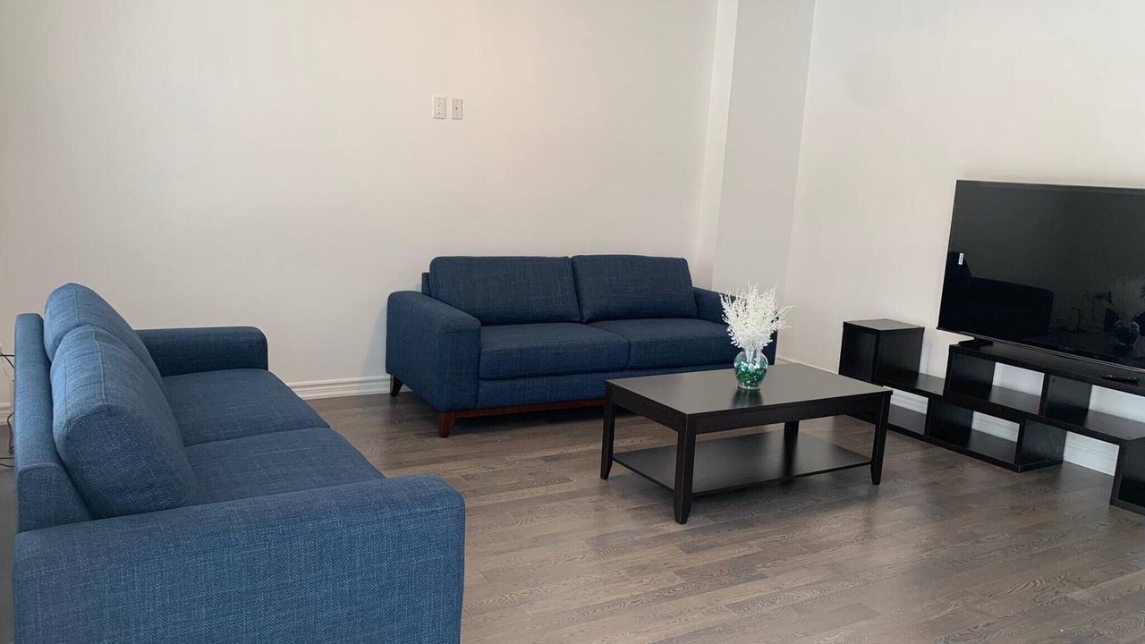 Photo of Livingroom in Lindsay