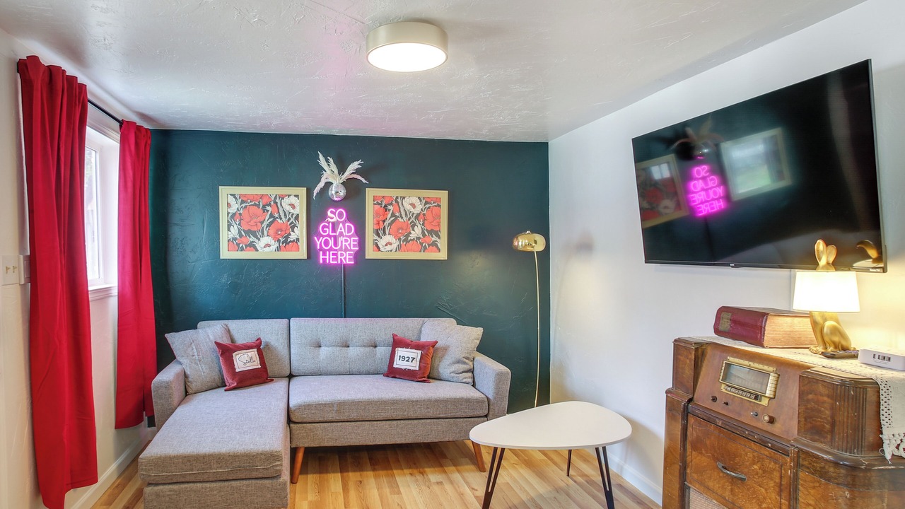 Photo of Livingroom in Latah Valley
