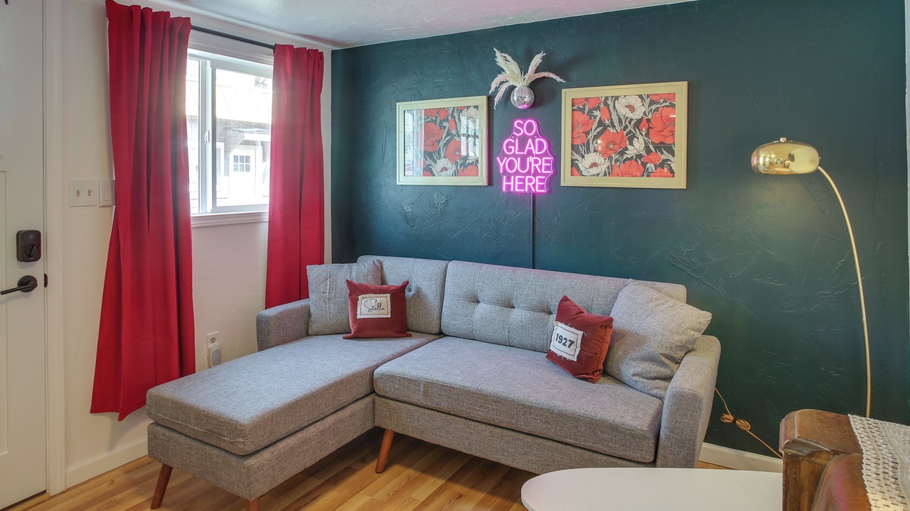 Photo of Livingroom in Latah Valley