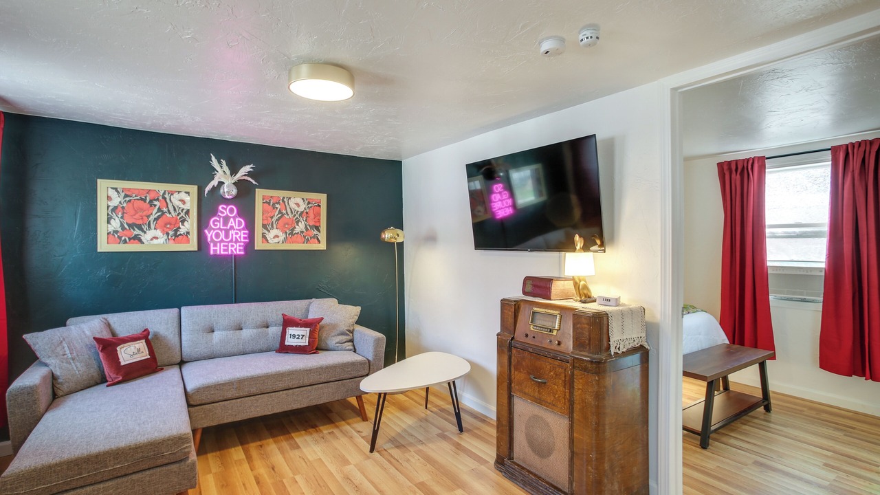 Photo of Livingroom in Latah Valley