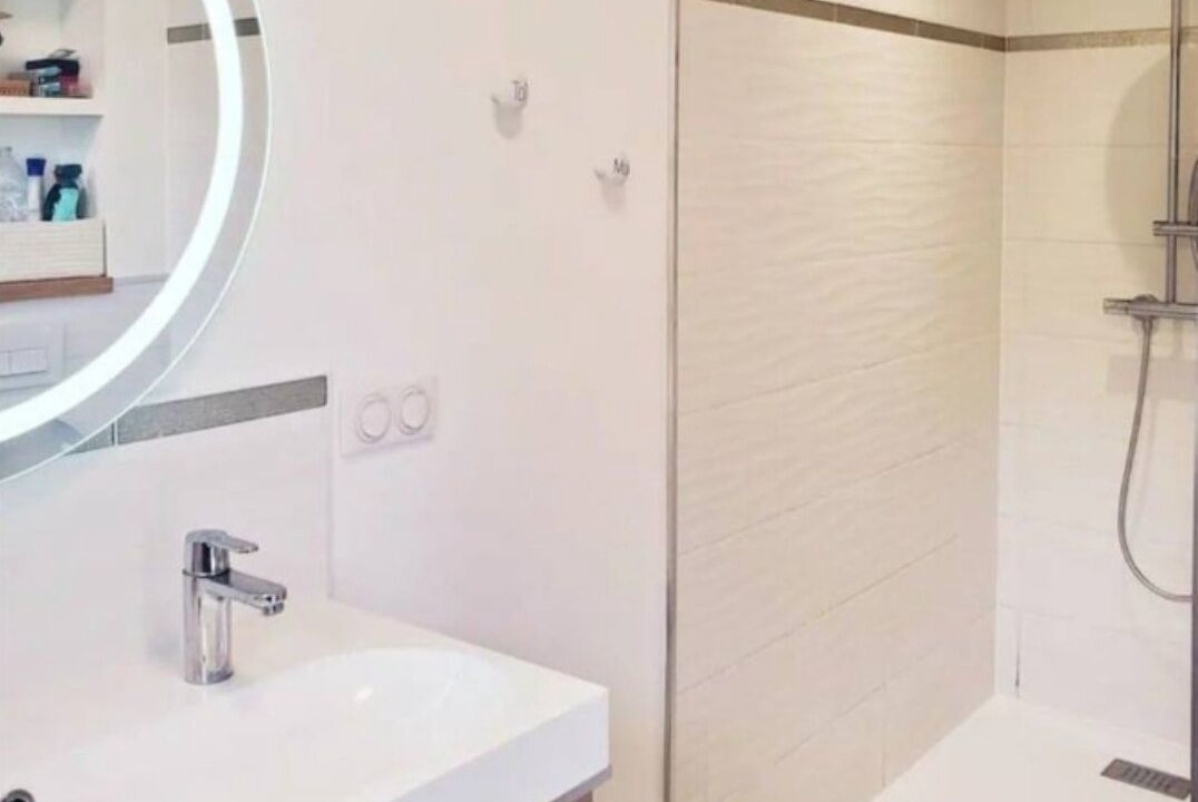 Photo of Bathroom in Montrem