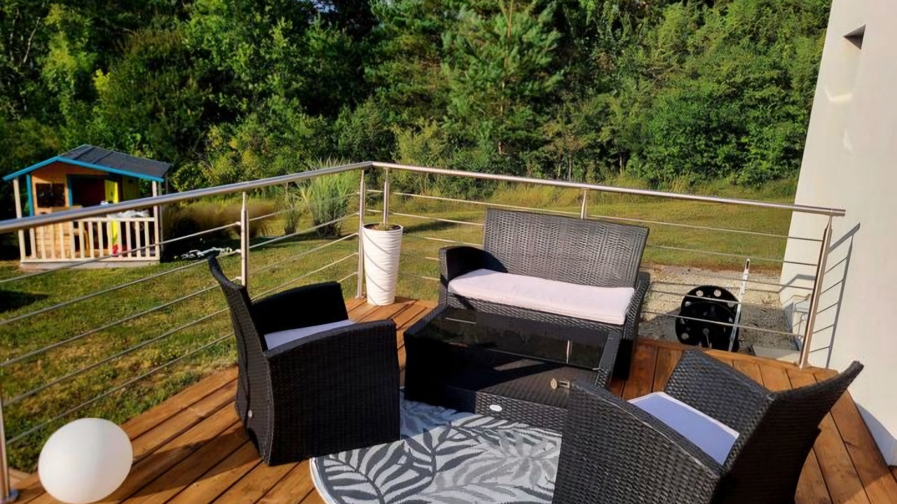 Photo of Patio Balcony in Montrem