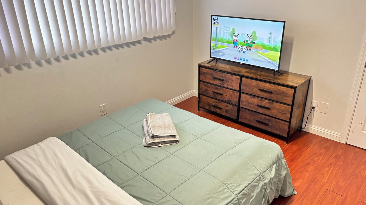 Photo of Bedroom in Rowland Heights