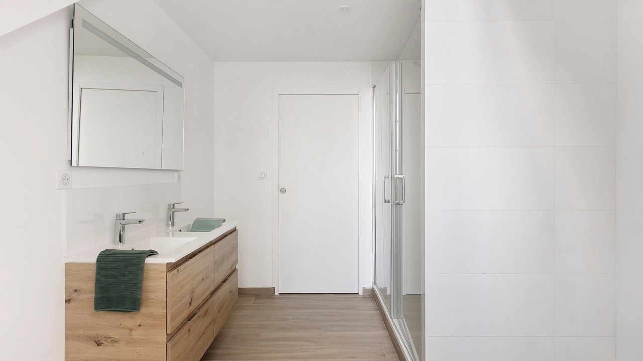 Photo of Bathroom in Chateauneuf-sur-Sarthe