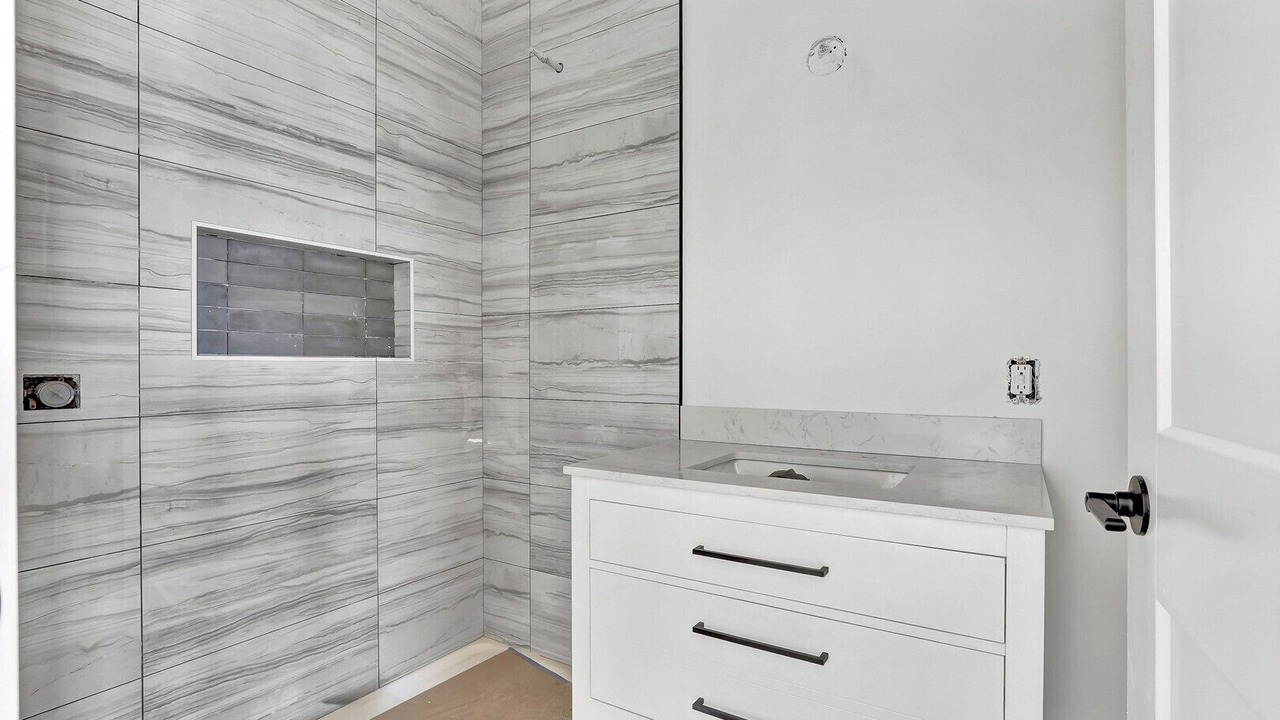 Photo of Bathroom in Ocean Ridge