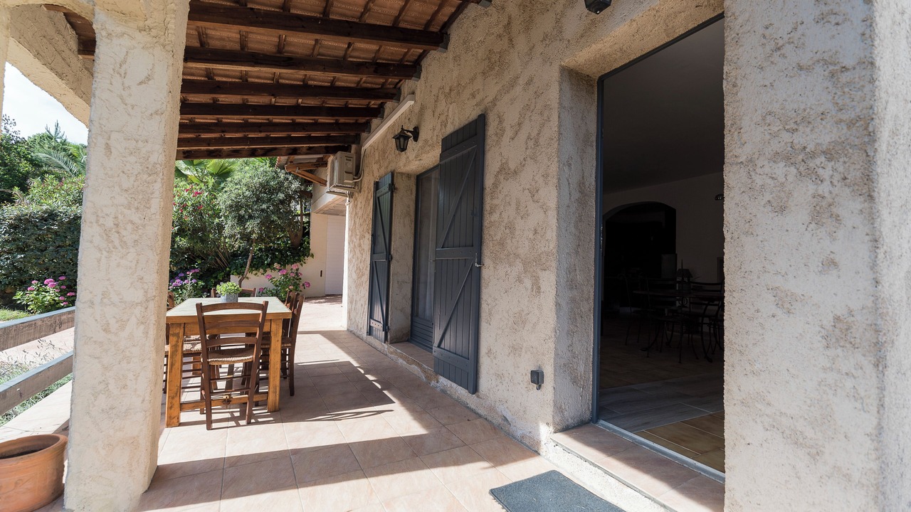 Photo of Outdoor in Peri