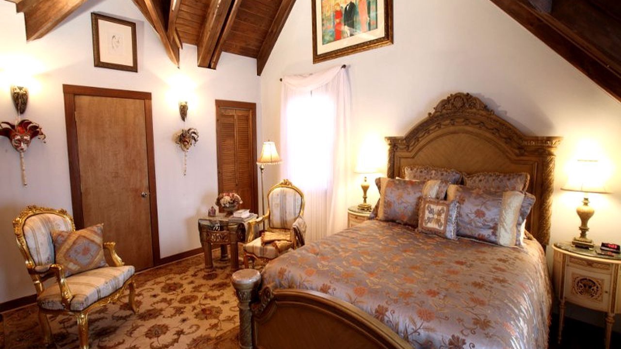 Photo of Bedroom in Compton