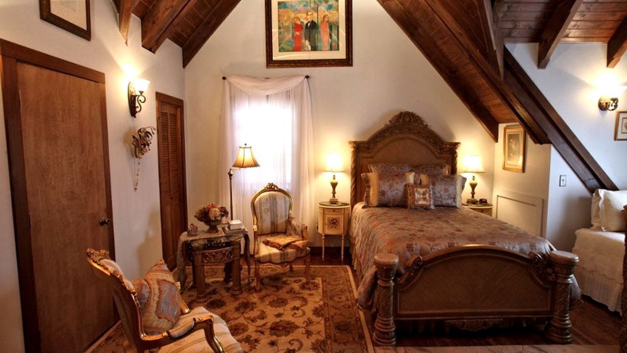 Photo of Bedroom in Compton