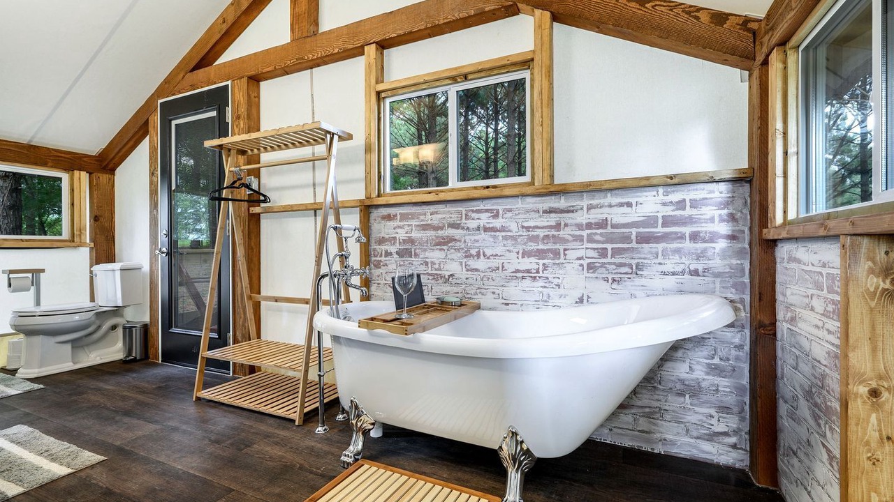 Photo of Bathroom in Golden