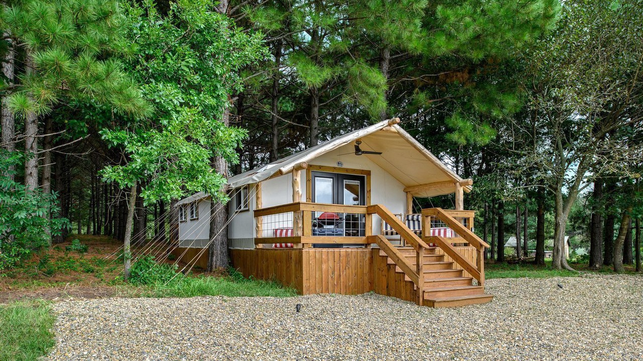 Photo of Outdoor in Golden
