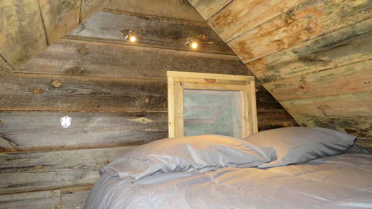 Photo of Bedroom in Hartshorn