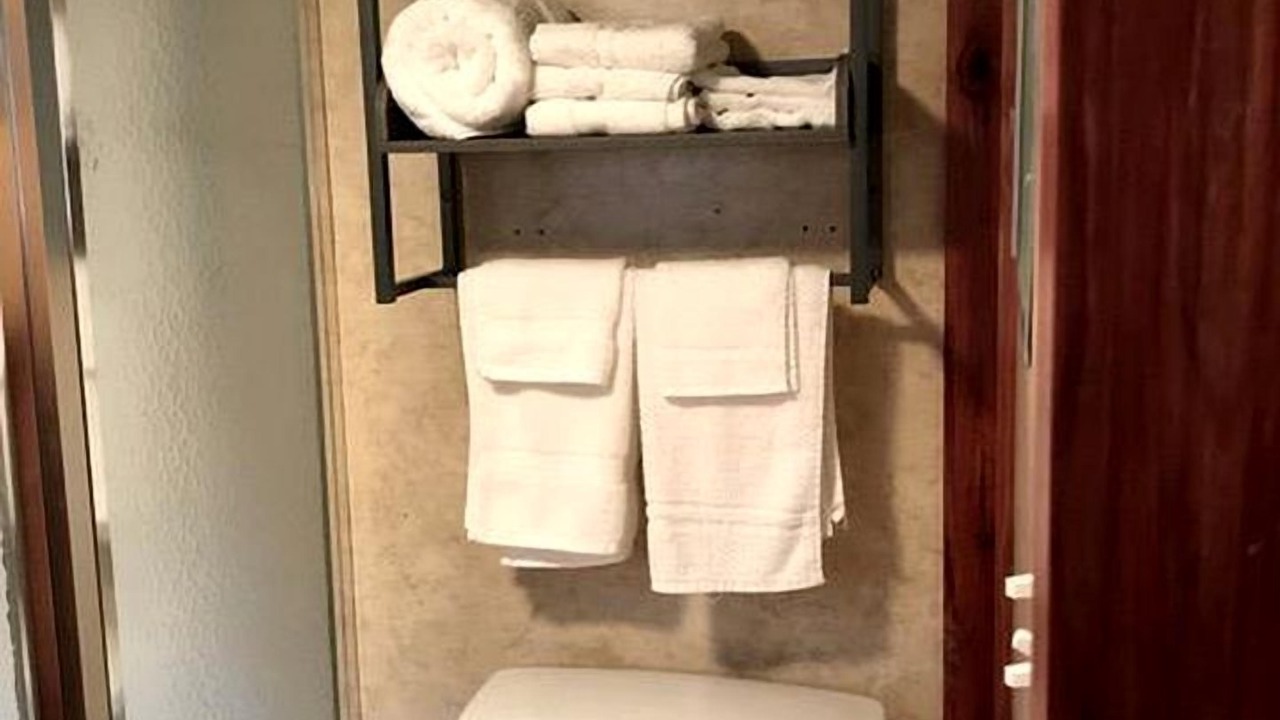 Photo of Bathroom in Hughes County