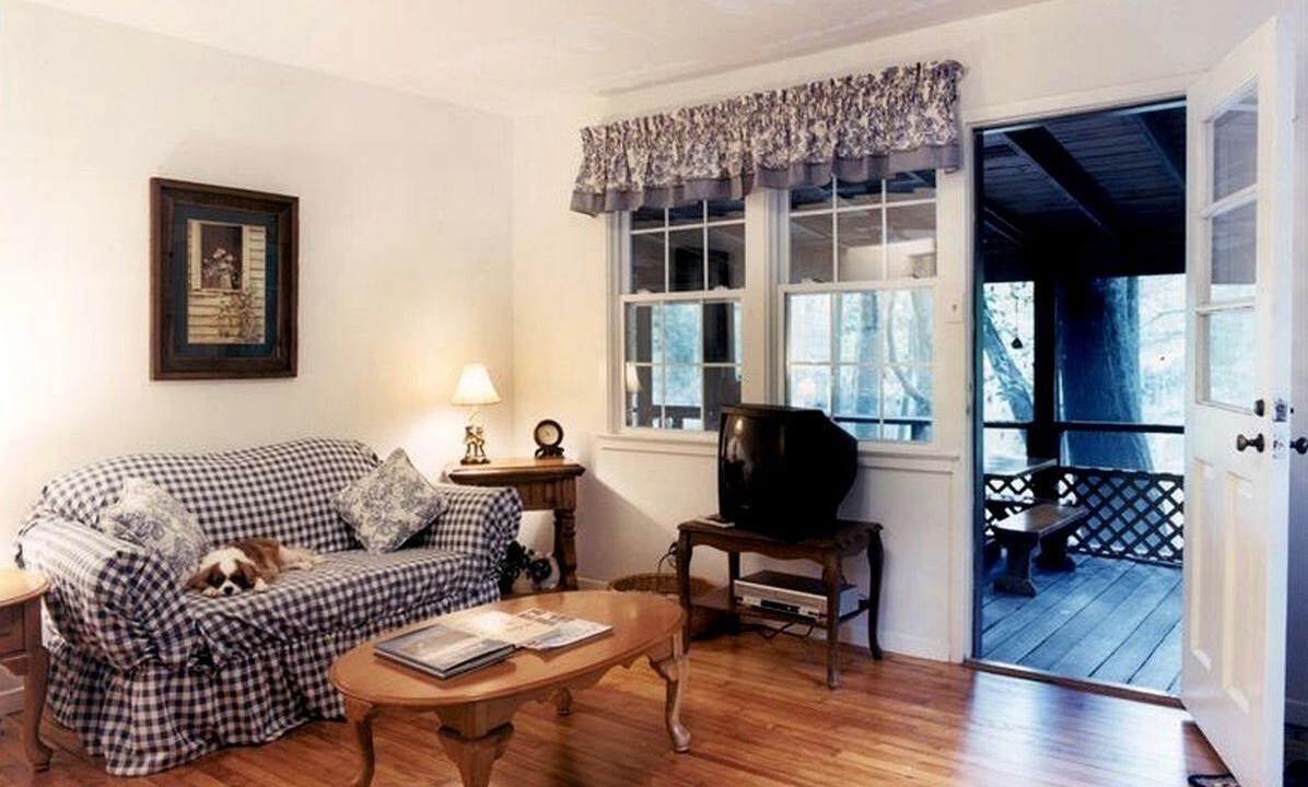 Photo of Livingroom in Crawfordville