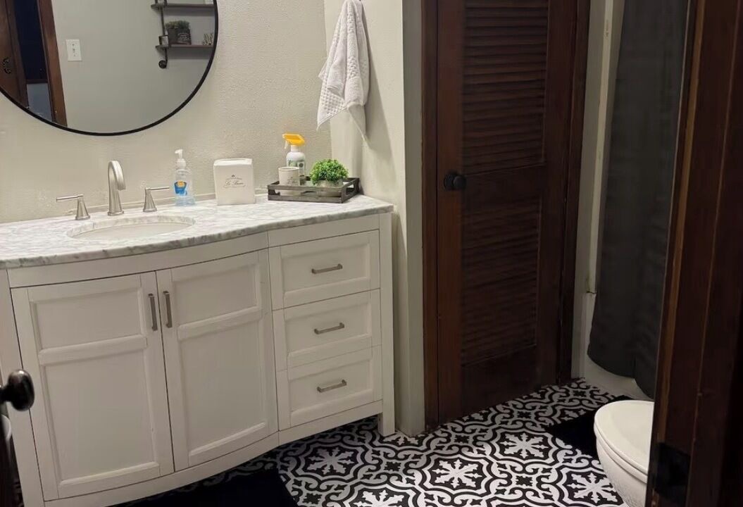 Photo of Bathroom in Jasper