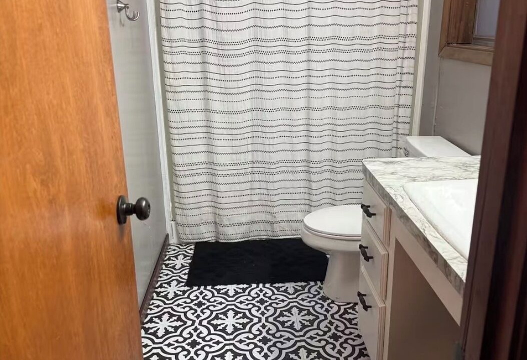 Photo of Bathroom in Jasper