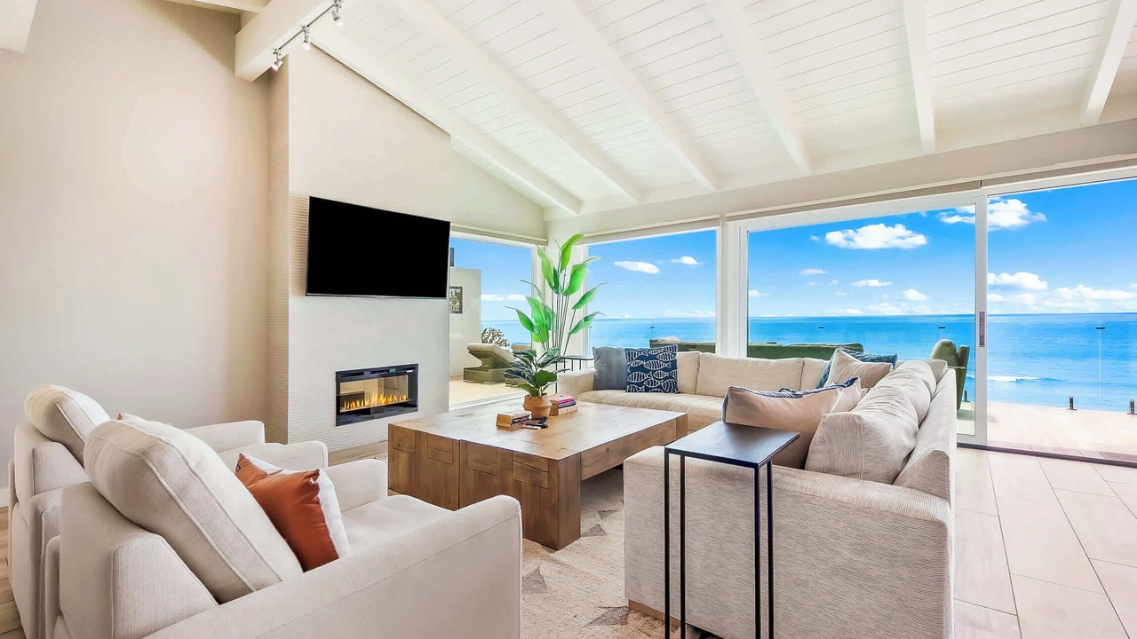 Photo of Livingroom in La Jolla