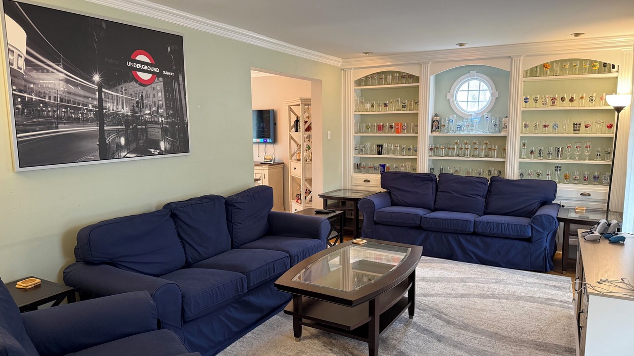 Photo of Livingroom in Moylan