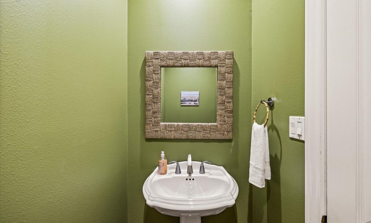 Photo of Bathroom in Pirates Beach West