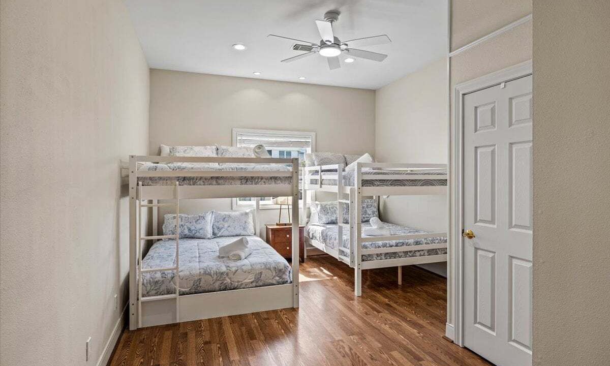 Photo of Bedroom in Pirates Beach West